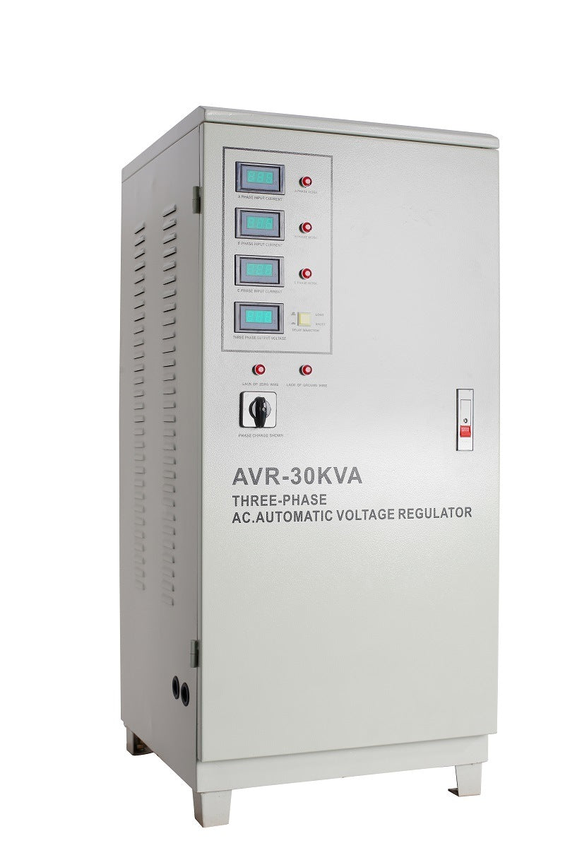 AVR Trio – Régulateur de tension triphasé à phases indépendantes